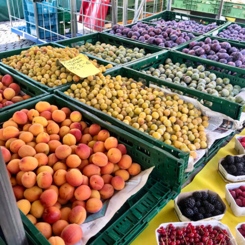 Fruits at the TĂĽrkenmarkt in Berlin