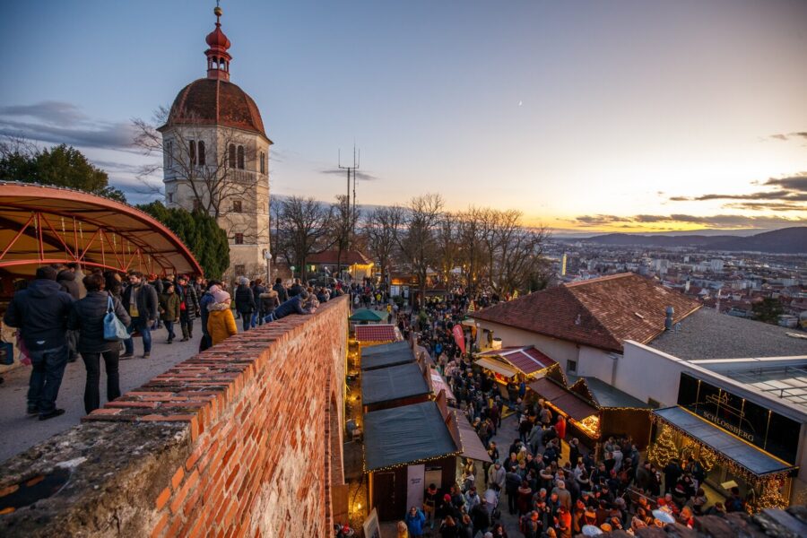 Aufsteirern Christmas Market in Graz