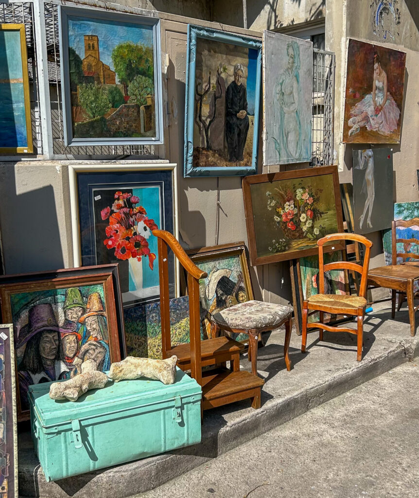 Flea markets in Paris today