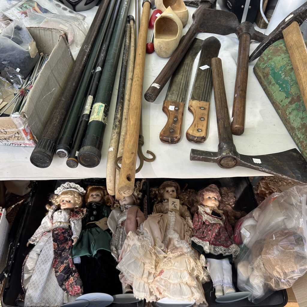 Le Plessis-Brion Flea Market