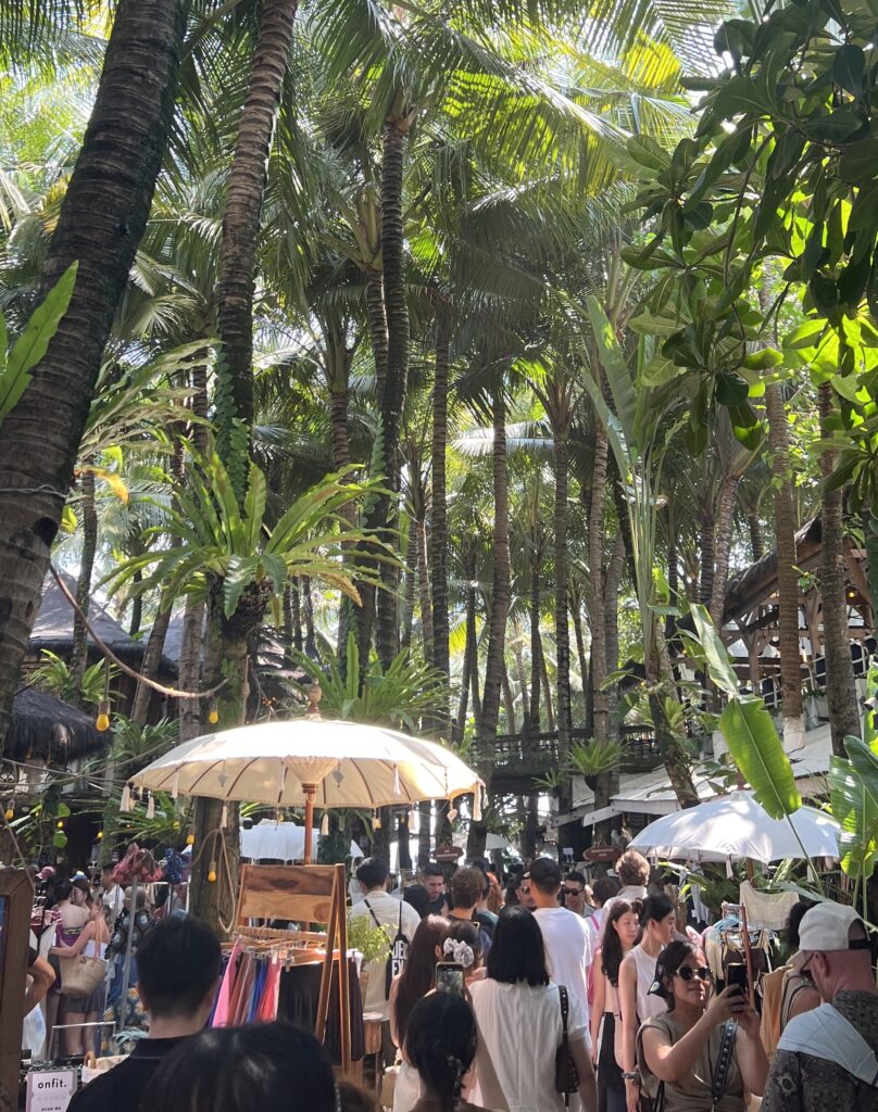 La Brisa Sunday Market