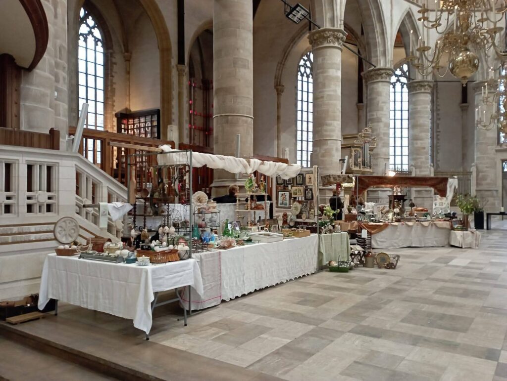 Laurenskerk Flea Market